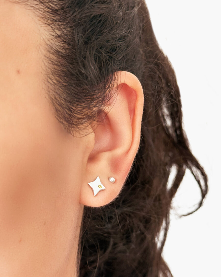 Aretes estrella de cuatro puntas - Image 2